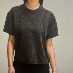 Lululemon Ribbed Softstreme Tshirt size 8 Black